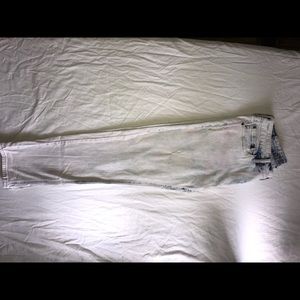 Faded American eagle while beached jeans